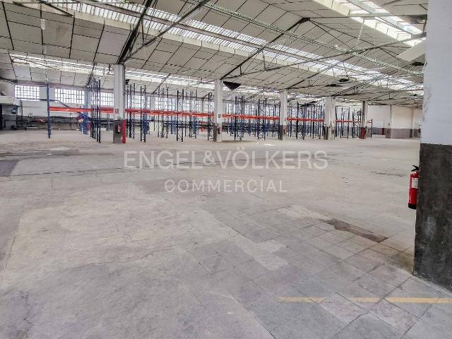 Nave industrial en Alquiler en Centre