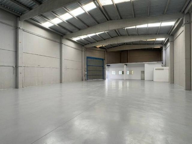 Nave industrial en Alquiler en Centre