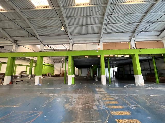 Nave industrial en Alquiler en Centre