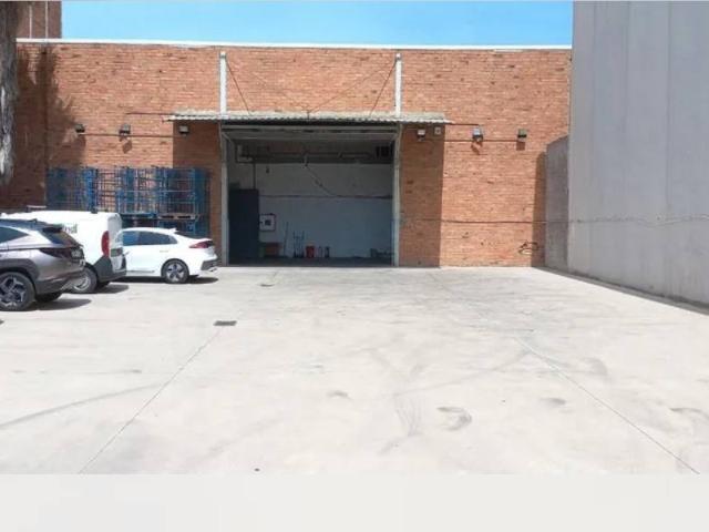 Nave industrial en Alquiler en Centre