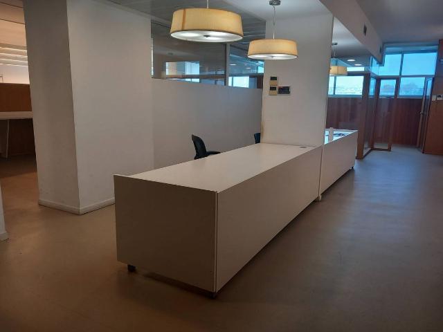 Nave industrial en Alquiler en Centre