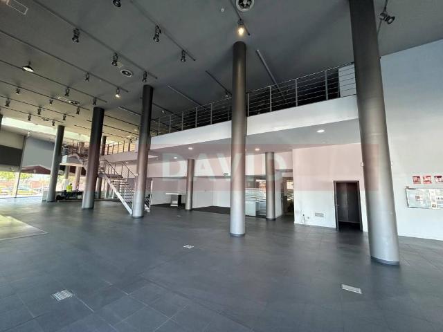 Nave industrial en Alquiler en Centre
