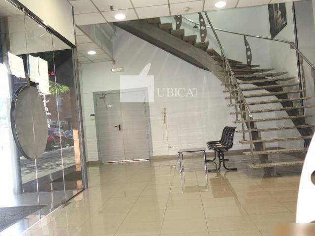 Nave industrial en Alquiler en Almeda El Corte Inglés