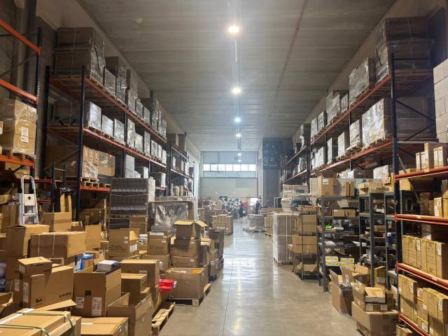 Nave industrial en Alquiler en Almeda El Corte Inglés
