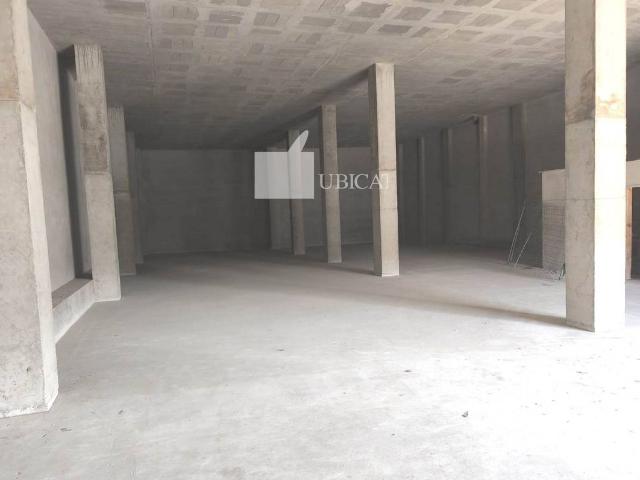 Nave industrial en Alquiler en Almeda El Corte Inglés