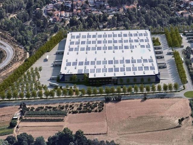 Nave industrial en alquiler en avenida Circumval·Lacio, Abrera, de 6.912 m² por 51.840