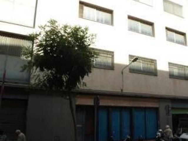 Nave industrial en alquiler en avenida Perú, Mataró, de 1.664 m² por 4.000