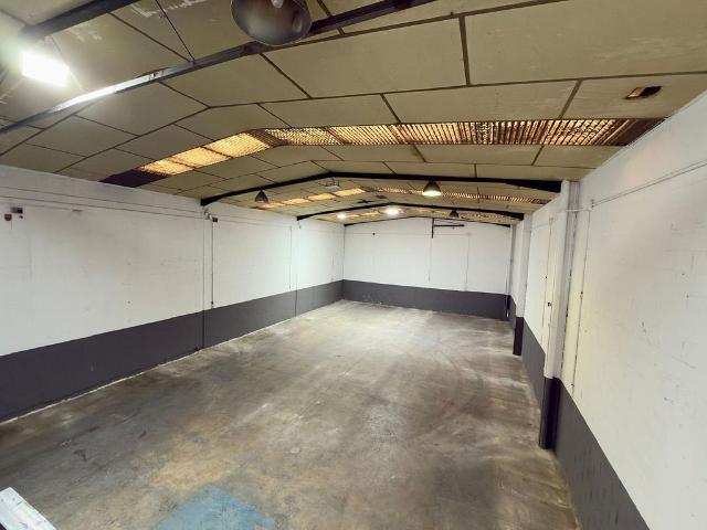 Nave industrial en alquiler en avenida Puig Dels Tudons, Barbera del Vallès, de 325 m² 1 habitación por 1.750
