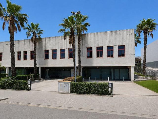 Nave industrial en alquiler en Badalona, de 451 m² 5 habitaciones por 3.500