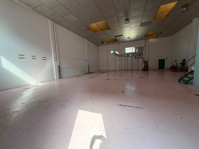 Nave industrial en Alquiler en Banyoles