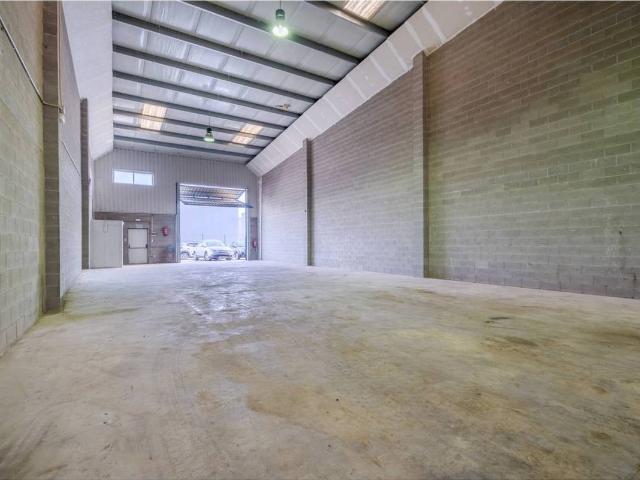 Nave industrial en Alquiler en Bescanó