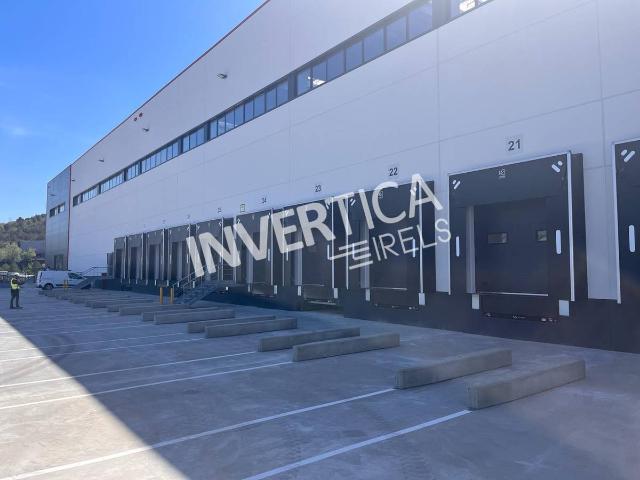 Nave industrial en Alquiler en Gelida