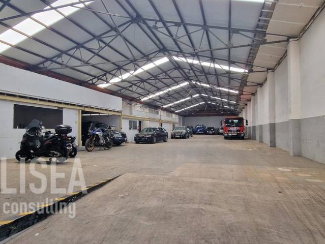 Nave industrial en Alquiler en Gràcia