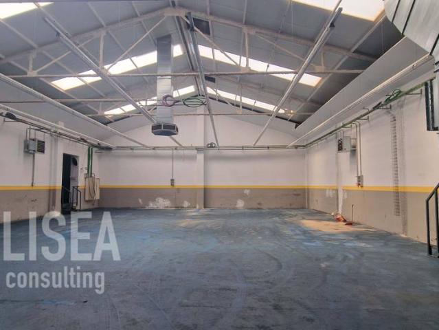 Nave industrial en Alquiler en Gràcia