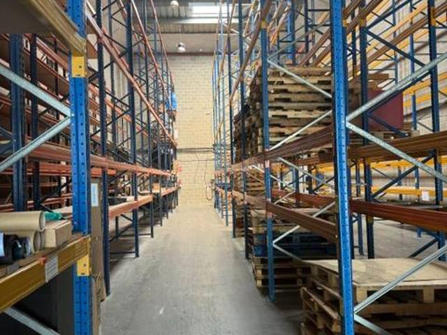 Nave industrial en Alquiler en Granvia Mar