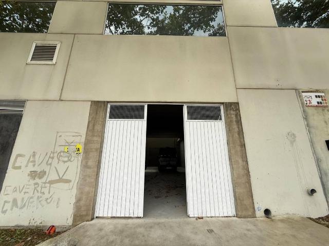 Nave industrial en Alquiler en Grau Quintanes
