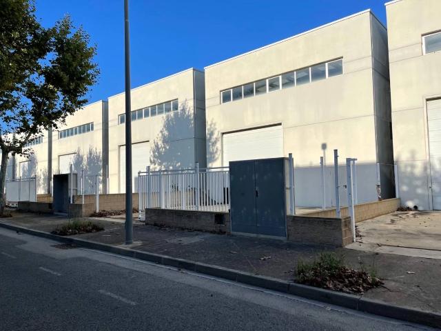 Nave industrial en Alquiler en Grau Quintanes