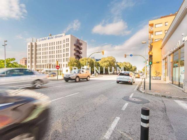 Nave industrial en Alquiler en Eixample Sud – Migdia