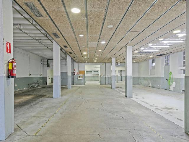 Nave industrial en Alquiler en El Poblenou