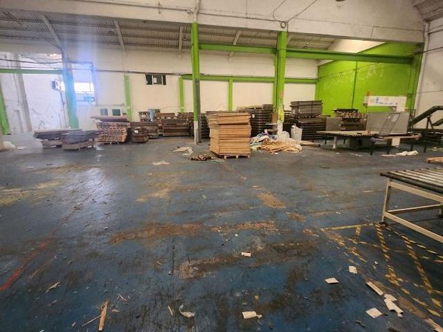 Nave industrial en alquiler en Hospitalet de Llobregat, L´, de 2.900 m² 2 habitaciones por 21.000