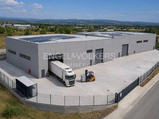 Nave industrial en Alquiler en La Granada