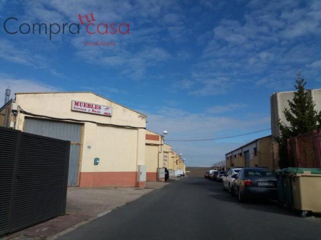 Nave industrial en alquiler en La Lastrilla, Pueblo