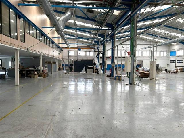 Nave industrial en Alquiler en Les Planes