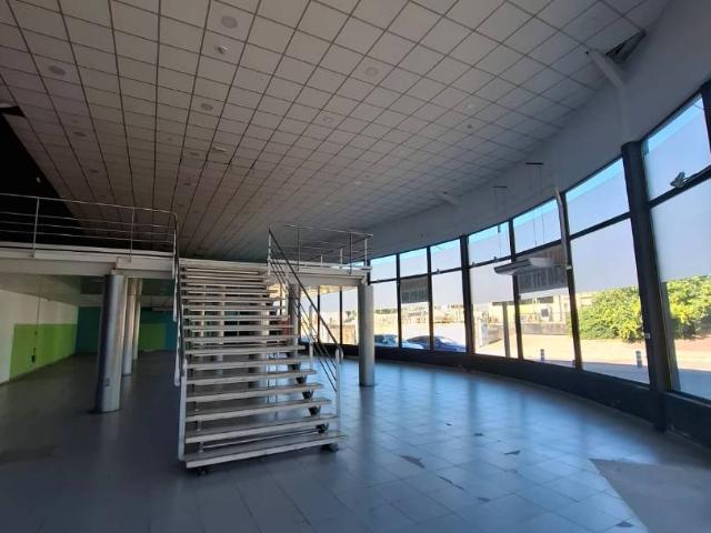 Nave industrial en Alquiler en Llevant