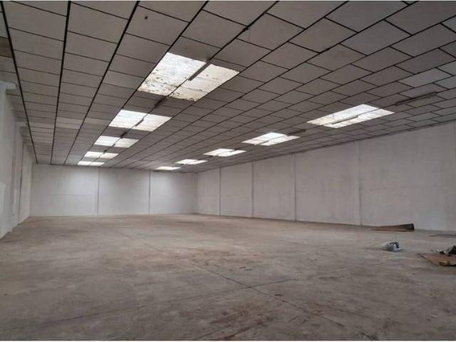 Nave industrial en Alquiler en Montornès del Vallès