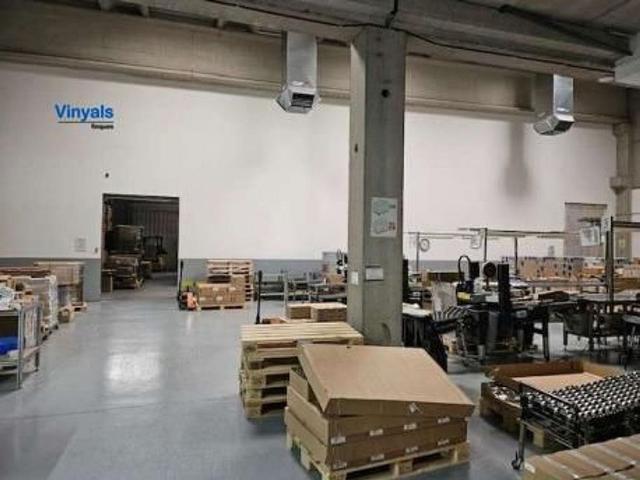 Nave industrial en alquiler en Montornès del Vallès, de 1.113 m² por 6.500