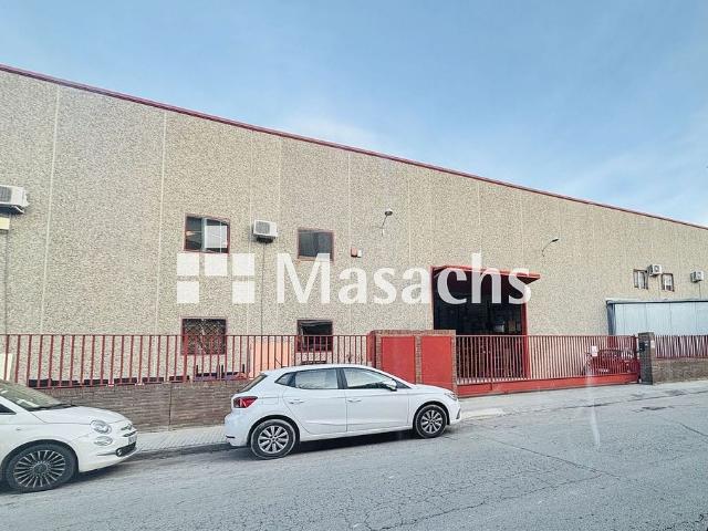 Nave industrial en alquiler en Montcada i Reixac, de 1.150 m² por 6.604