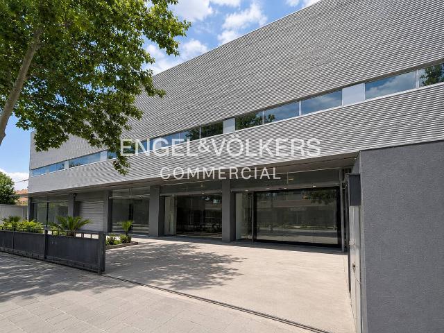 Nave industrial en Alquiler en Montigalà