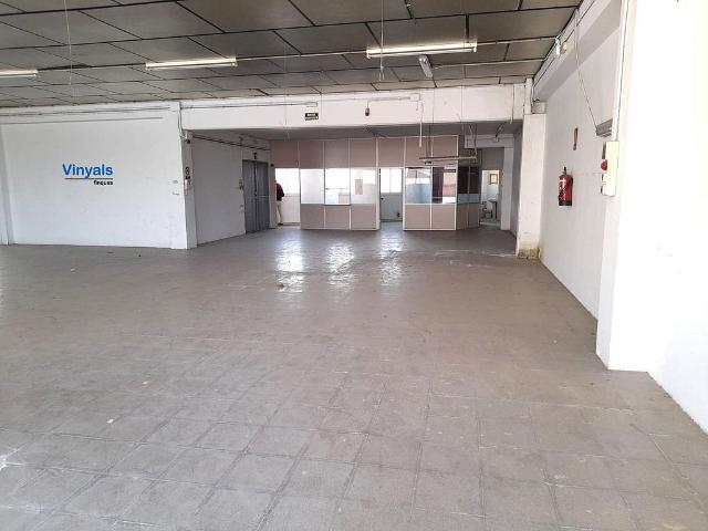 Nave industrial en alquiler en Mataró, de 363 m² por 1.300