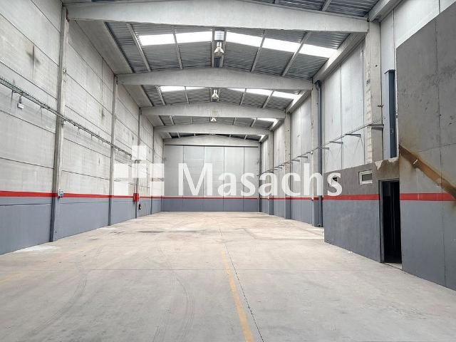 Nave industrial en alquiler en Sabadell, de 532 m² por 3.500