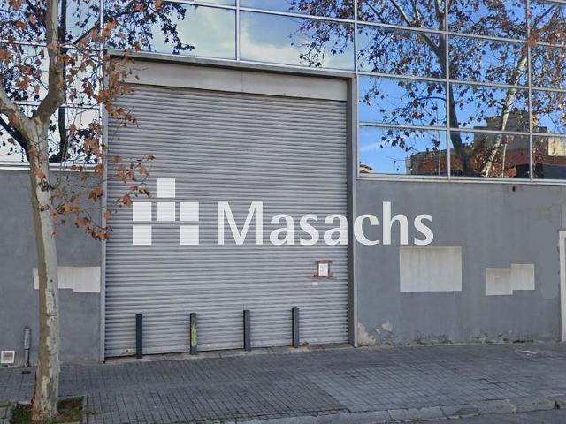 Nave industrial en alquiler en Sabadell, de 608 m² 1 habitación por 2.985