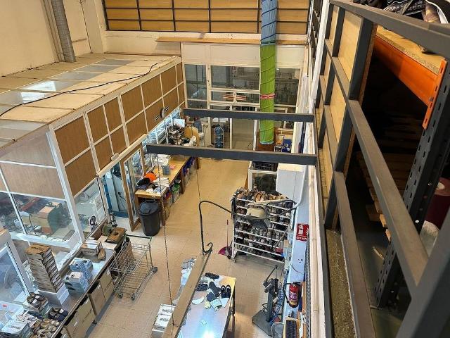 Nave industrial en alquiler en Sant Cebrià de Vallalta, de 559 m² por 2.200