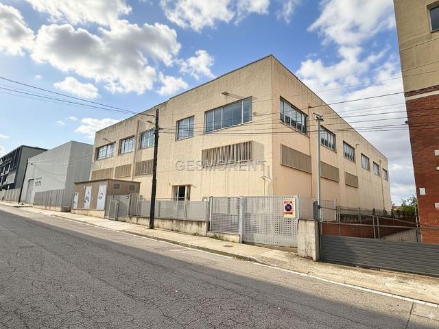 Nave industrial en alquiler en Sant Joan Despí, de 1.500 m² por 12.000