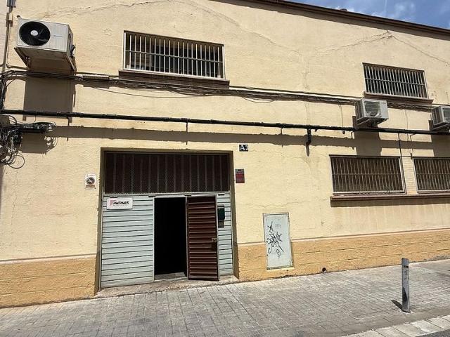 Nave industrial en alquiler en Sant Just Desvern, de 459 m² por 2.300