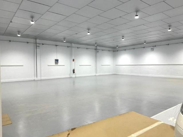 Nave industrial en alquiler en Santa Coloma de Gramenet, Singuerlin
