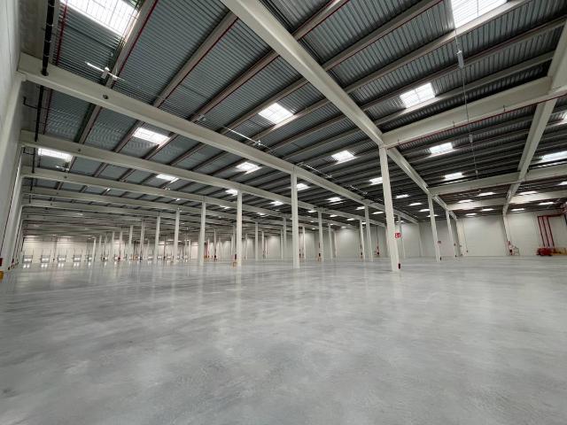 Nave industrial en Alquiler en Santa Oliva