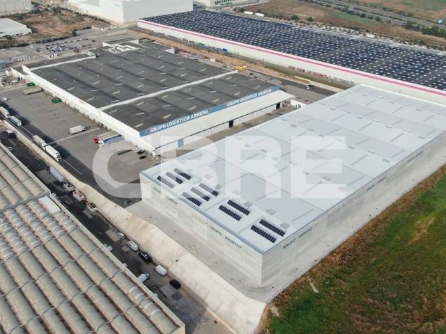 Nave industrial en Alquiler en Santa Oliva