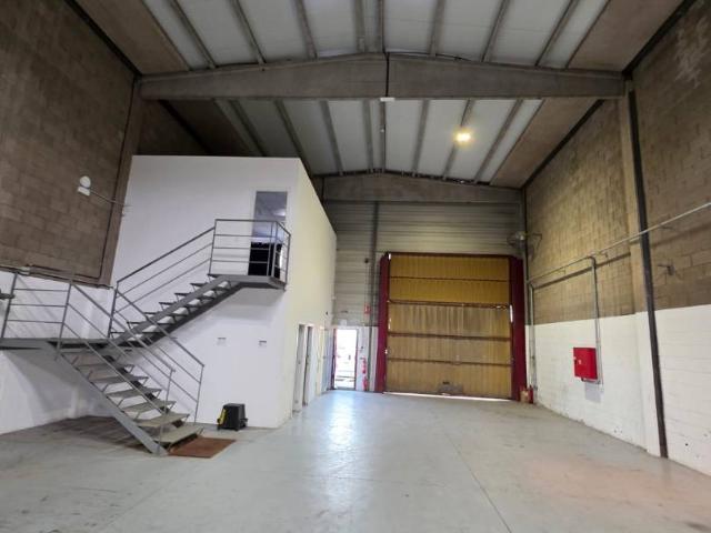 Nave industrial en Alquiler en Santa Perpètua de Mogoda