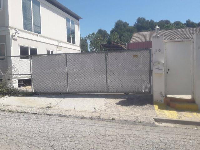 Nave industrial en Alquiler en Serraparera
