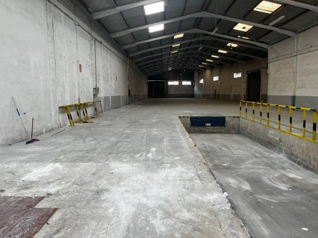 Nave industrial en alquiler en Silla