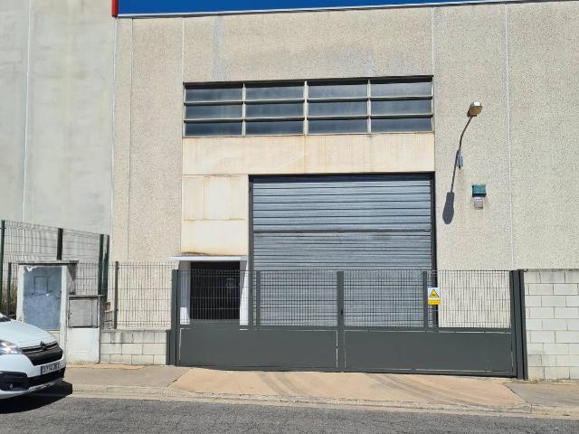Nave industrial en Alquiler en Sils