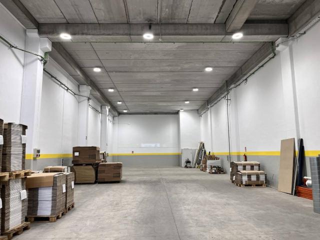 Nave industrial en Alquiler en Port