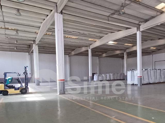Nave industrial en Alquiler en Palau solità i Plegamans