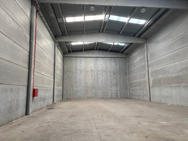 Nave industrial en Alquiler en Palau solità i Plegamans