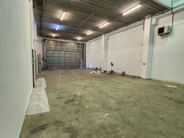 Nave industrial en alquiler en Prat de Llobregat, El, de 1.100 m² 2 habitaciones por 7.500