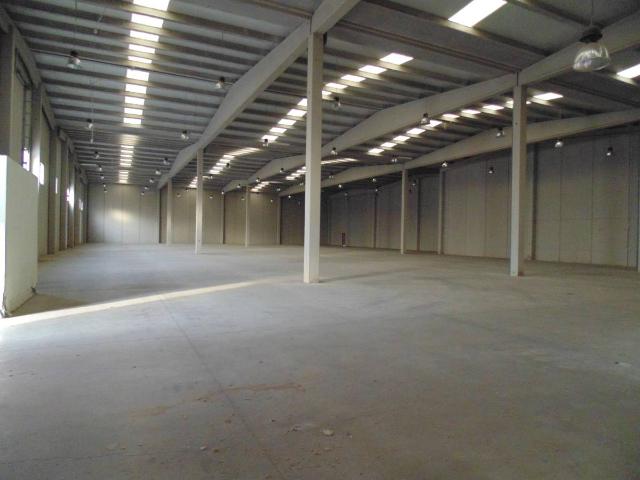 Nave industrial en Alquiler en Riudellots de la Selva